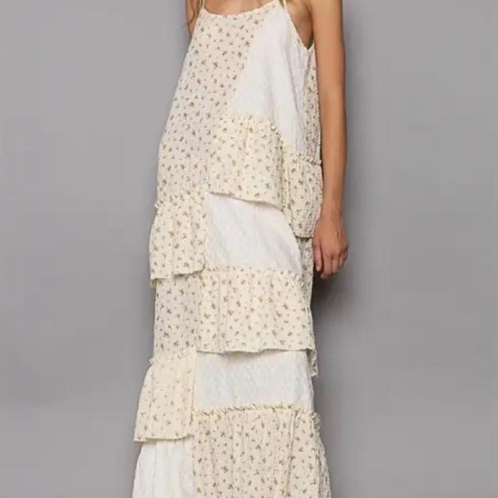 🌼 POL Cream Tiered Ruffle Maxi Dress – Size Medium 🌼